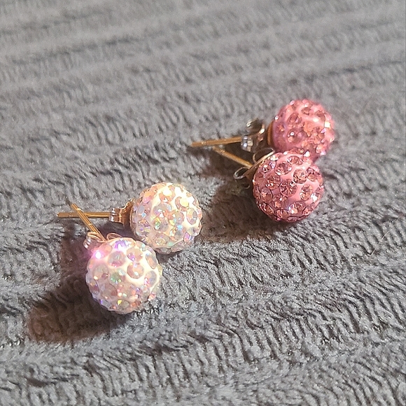 Jewelry - 🏵2/$35 Pink Iridescent Crystal Pave Earrings
